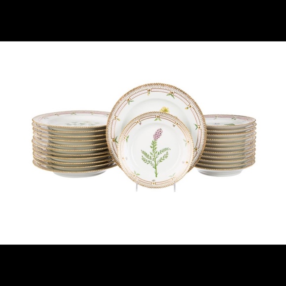 Vintage Royal Copenhagen 24 PCs Flora Danica set. - Picture 2 of 8